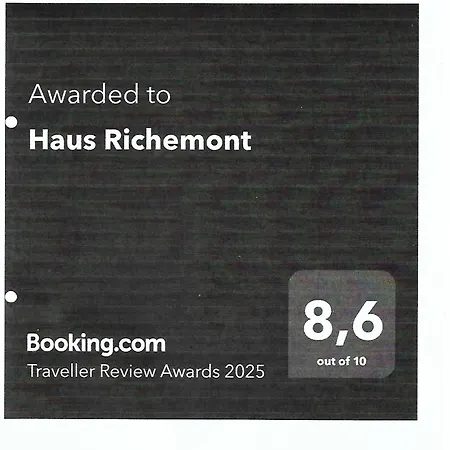 Haus Richemont アパート
